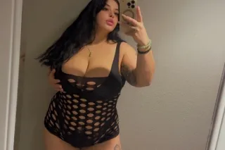 Latina With Attitude, Curves, ... - Image 1